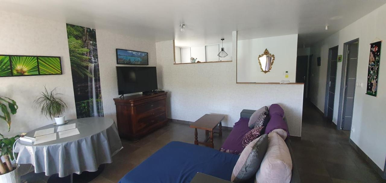 Loue 2 chambres privees dans maison avec piscine Montfaucon  Extérieur photo
