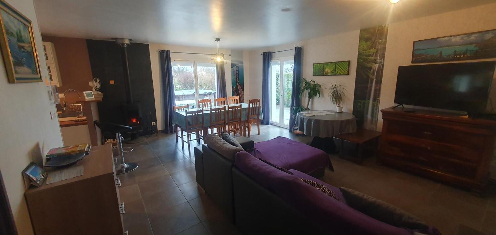 Loue 2 chambres privees dans maison avec piscine Montfaucon  Extérieur photo