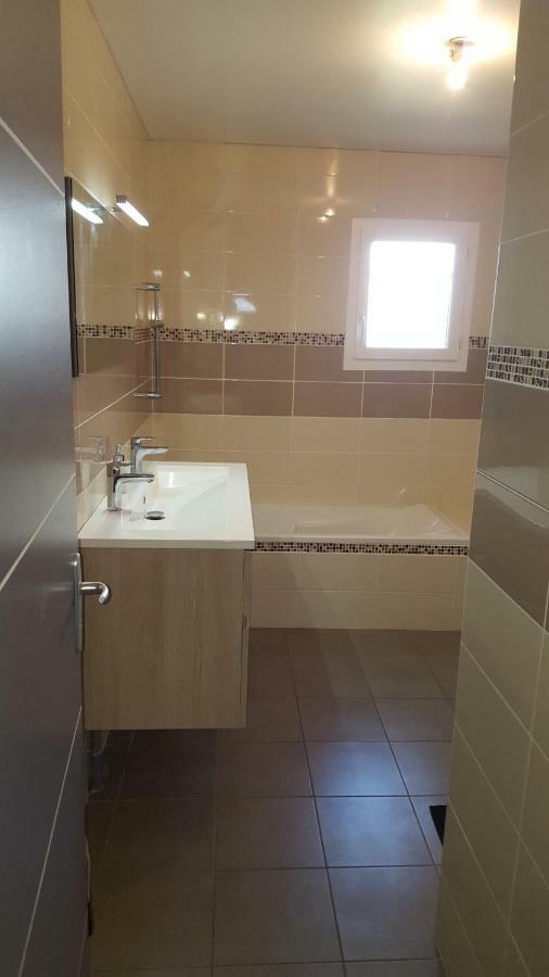 Loue 2 chambres privees dans maison avec piscine Montfaucon  Extérieur photo
